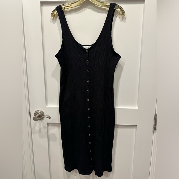 American Eagle Outfitters Dresses & Skirts - American Eagle Outfitters Black Midi Dress